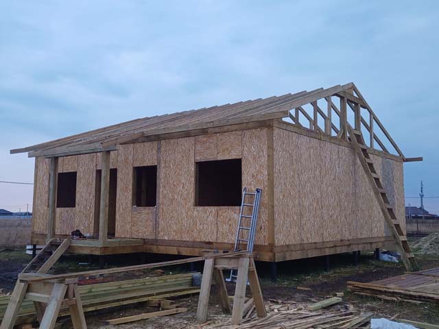 Строительство дома из СИП-панелей в Губкине.